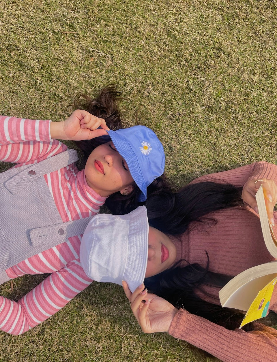 Daisy Bucket Hat| Sky Blue | Embroidered - Cuddles